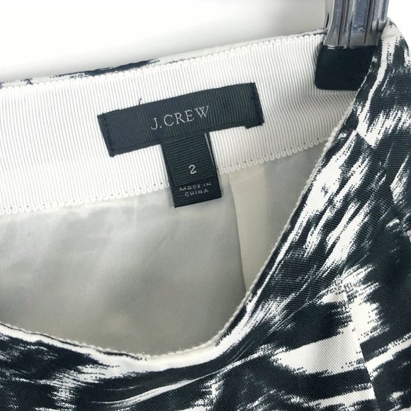 J. CREW Mini Skirt Ikat Batik Print Pleated A Line Satin Black White XS Size 2 - Picture 7 of 7